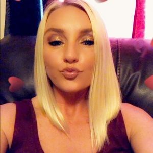 Meet your Posher, April